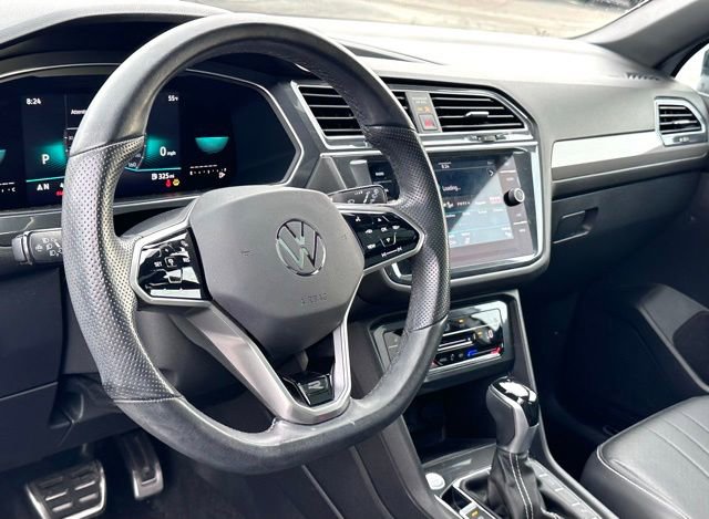 Used 2023 Volkswagen Tiguan SE R-Line FWD image 13