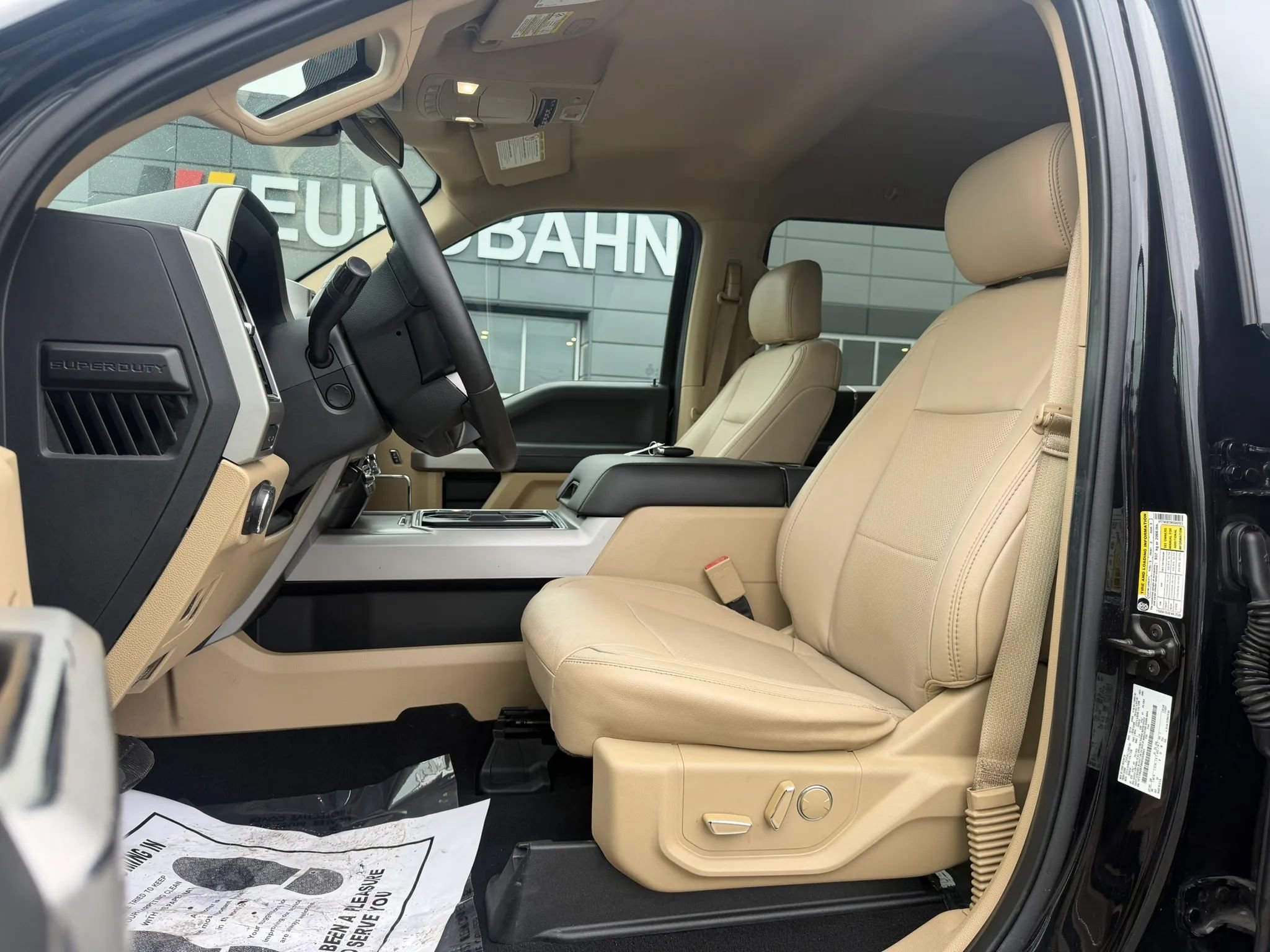 Used 2019 Ford F250 Lariat w/ Lariat Ultimate Package AWD/4WD image 7