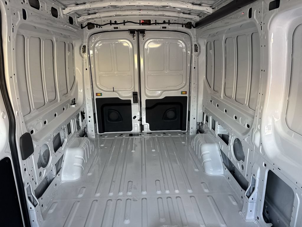 New 2026 Ford Transit 250 148 Medium Roof RWD image 22