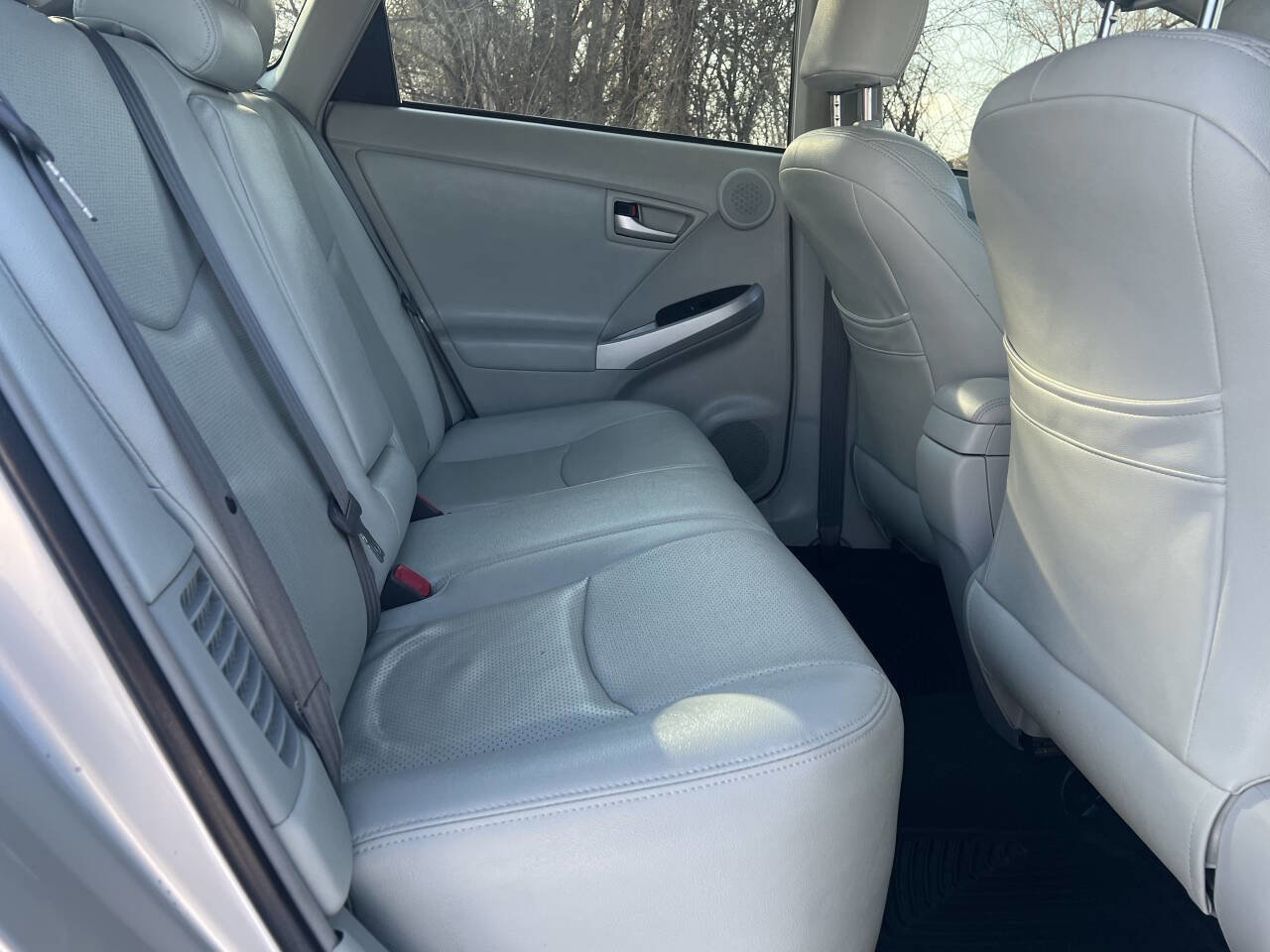 Used 2015 Toyota Prius Four w/ Deluxe Solar Roof Package image 29