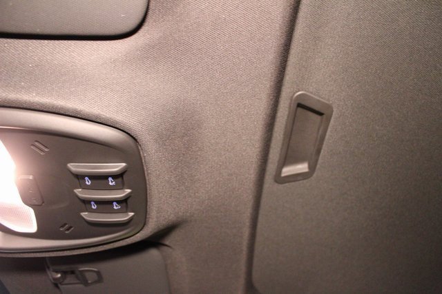 Used 2025 Buick Envista Sport Touring image 27