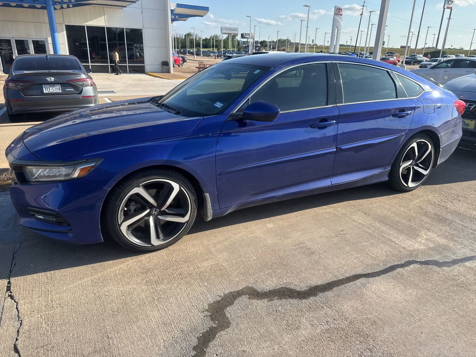 Used 2020 Honda Accord Sport image 3