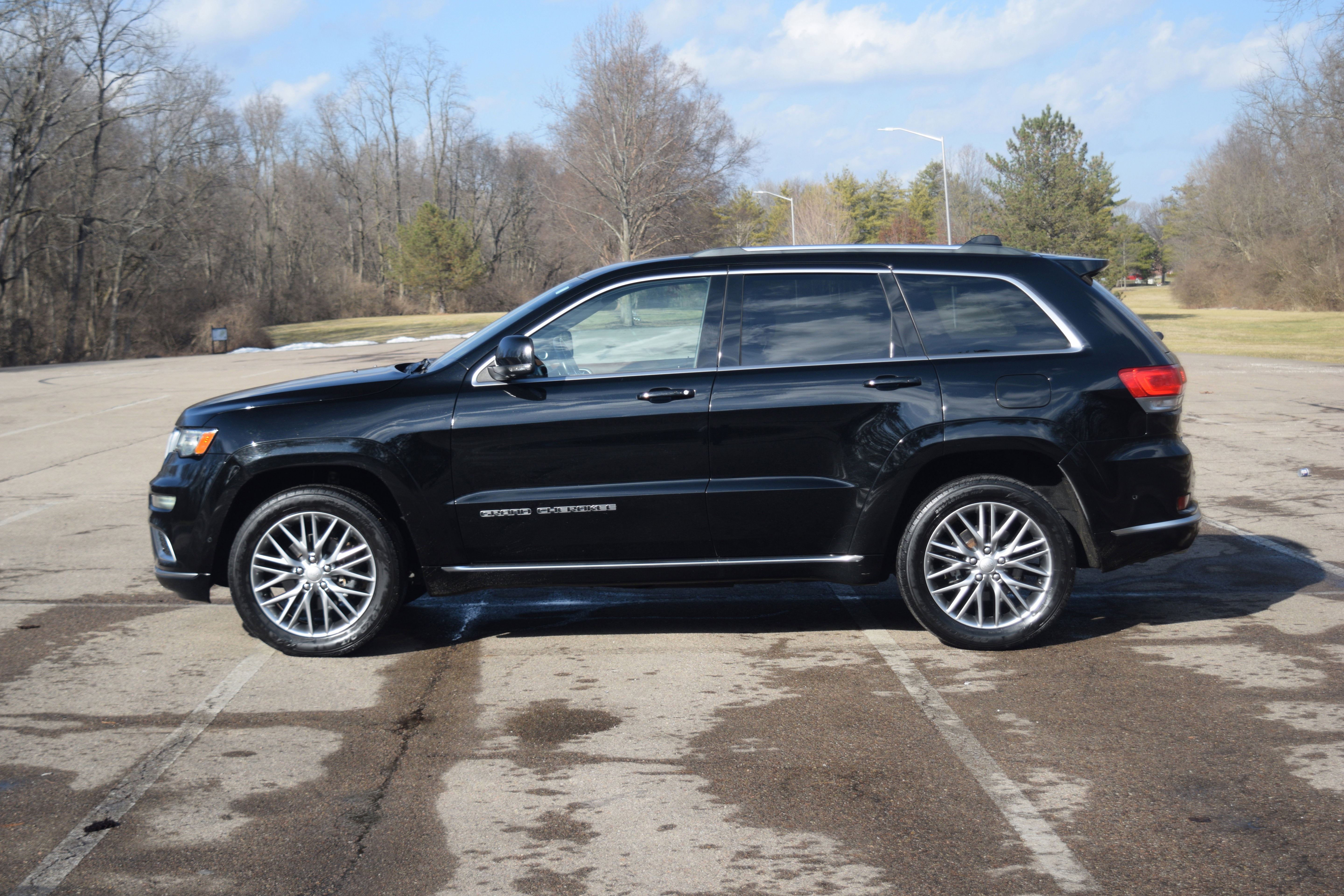 Used 2018 Jeep Grand Cherokee Summit w/ Platinum Series Group image 26