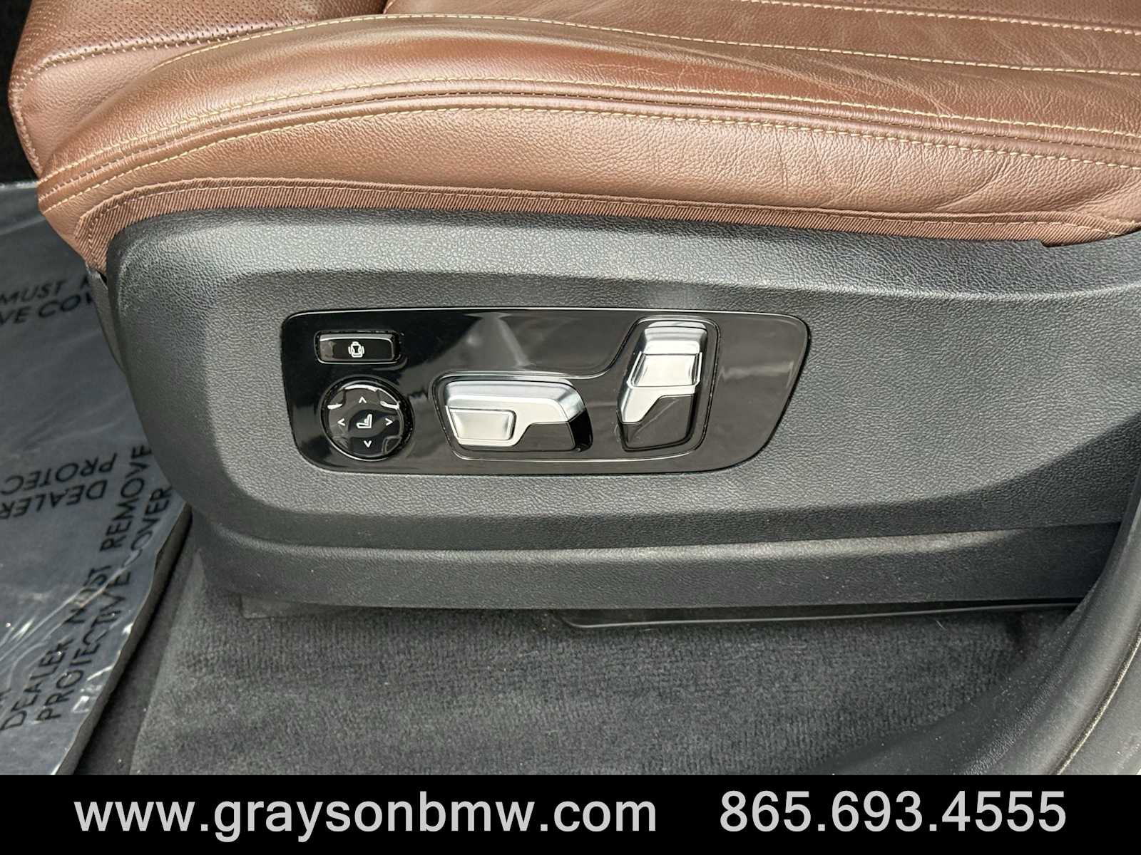 Used 2021 BMW X5 M50i w/ Premium Package image 11