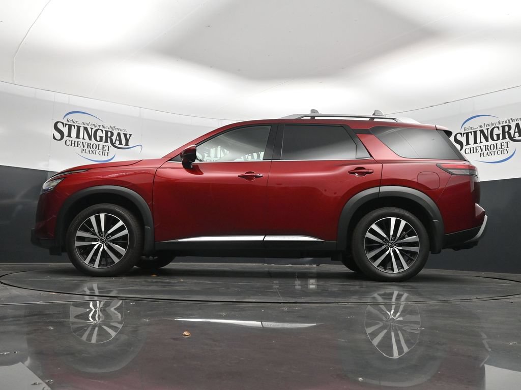 Used 2025 Nissan Pathfinder Platinum w/ Cargo Package FWD image 29