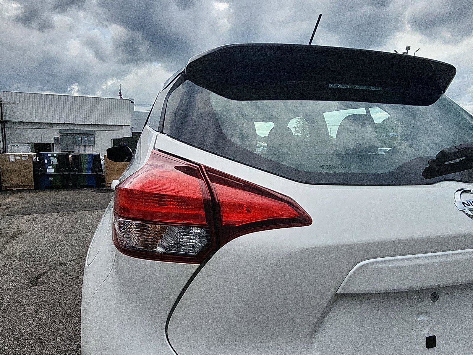 Used 2020 Nissan Kicks SR FWD image 10
