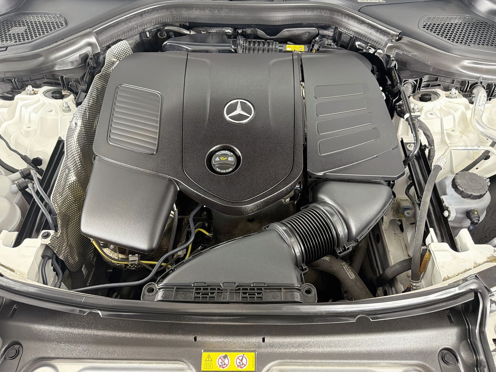 Used 2024 Mercedes-Benz GLC 300 4MATIC image 30