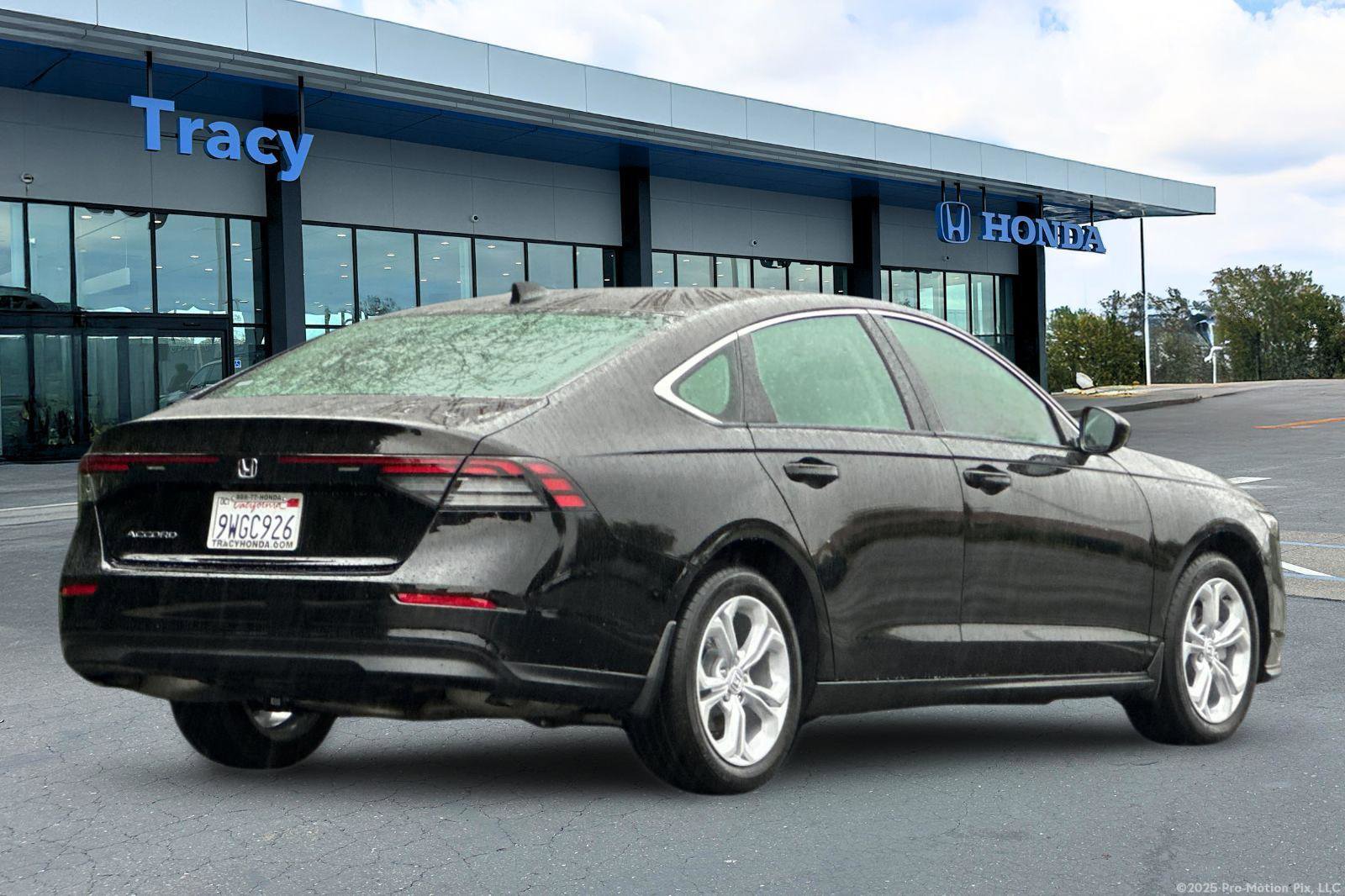 Certified 2025 Honda Accord LX image 6