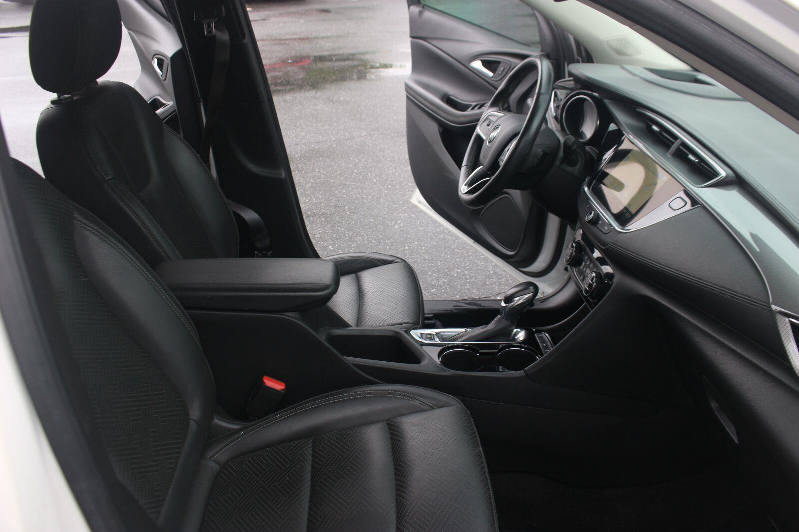 Used 2022 Buick Encore GX Essence w/ Advanced Technology Package FWD image 34