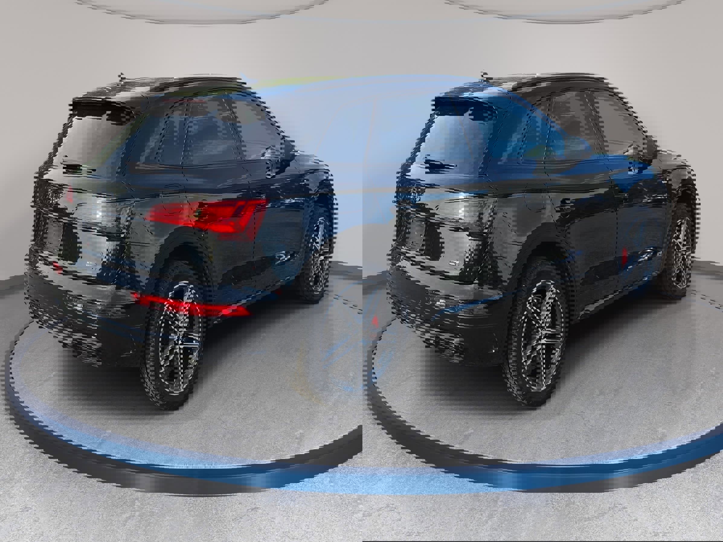 Used 2025 Audi Q5 e Premium Plus w/ Premium Plus Package image 5