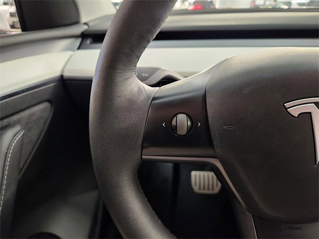 Used 2022 Tesla Model Y Performance image 25