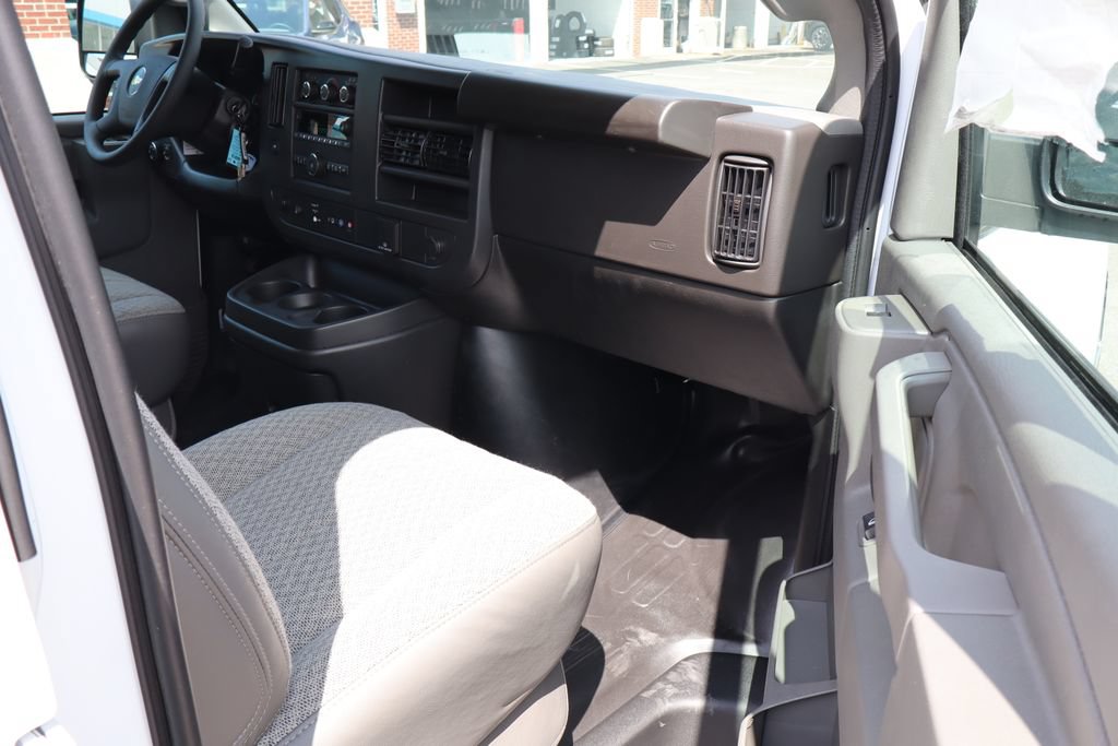 New 2025 Chevrolet Express 2500 w/ Driver Convenience Package RWD image 39
