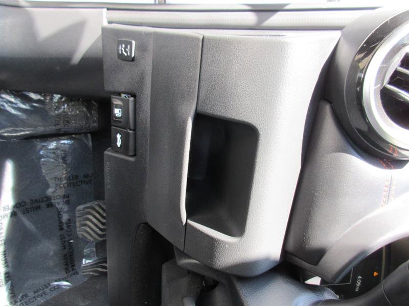 Used 2023 Nissan Kicks SR w/ Interior Electronics Package image 12