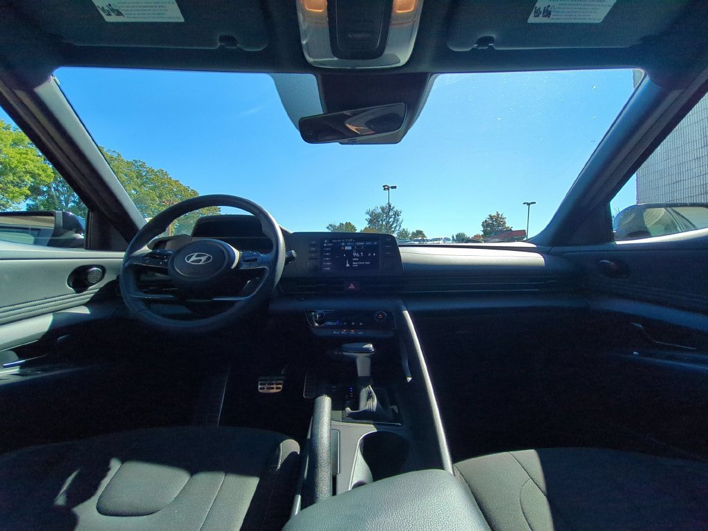 Used 2026 Hyundai Elantra Sport FWD image 25