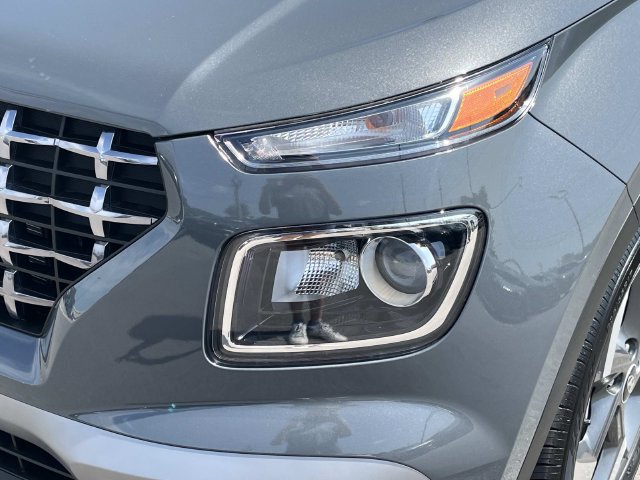 New 2026 Hyundai Venue SEL FWD image 9