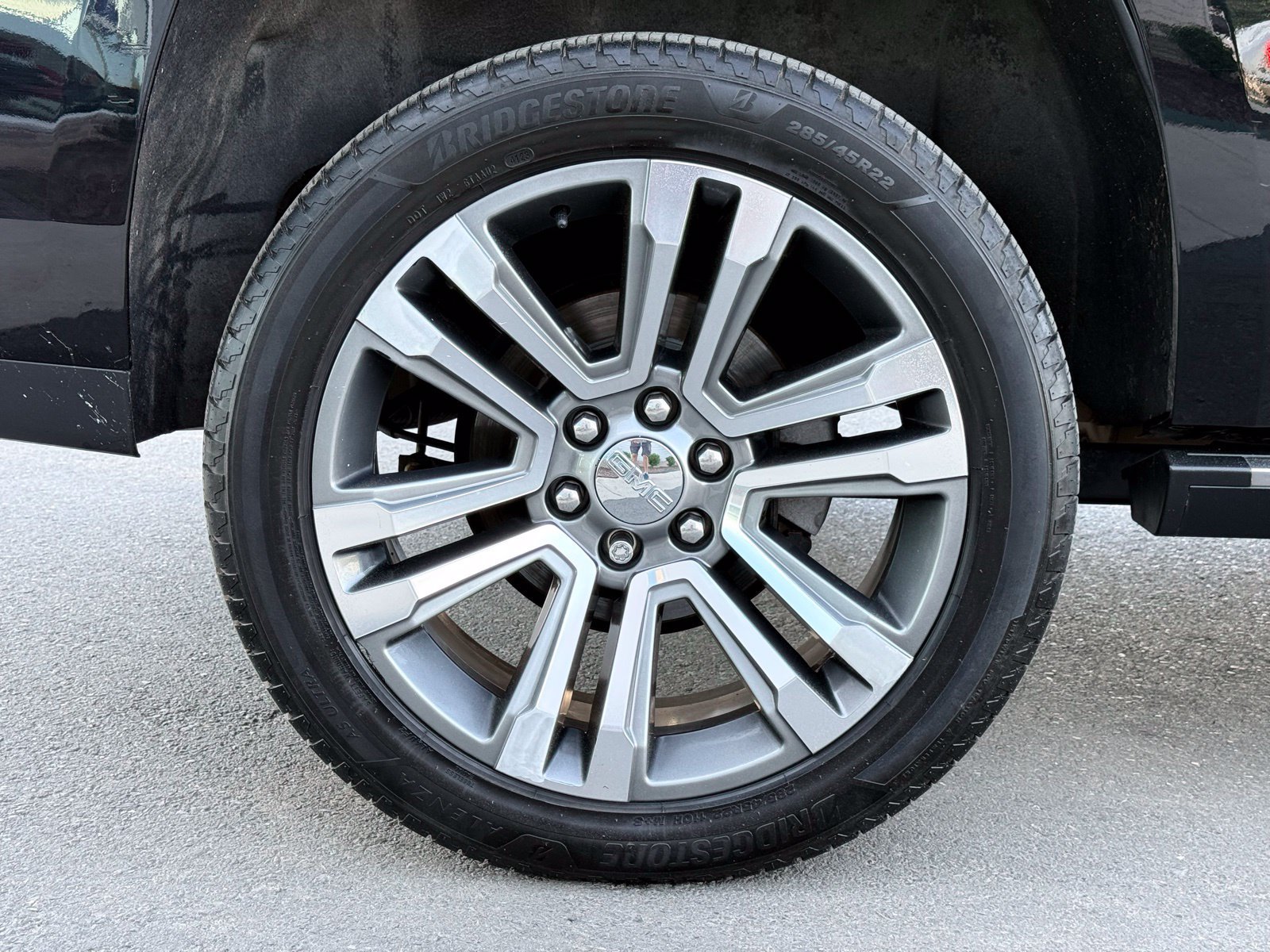 Used 2020 GMC Yukon Denali w/ Denali Ultimate Package AWD/4WD image 12