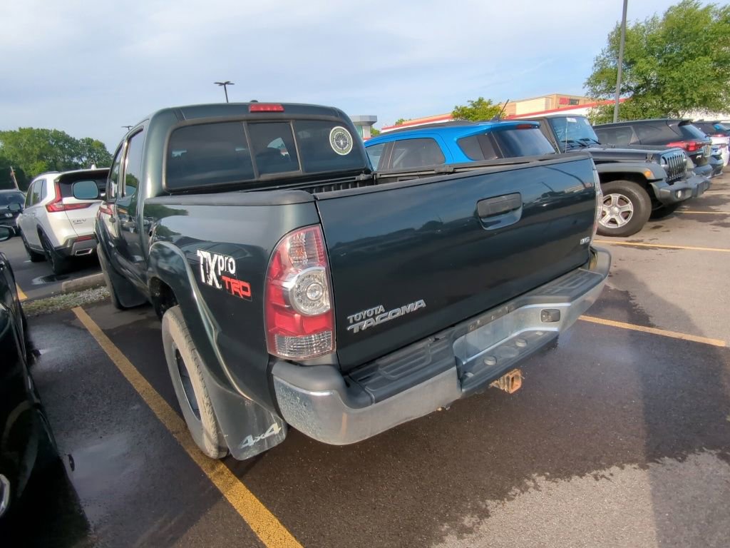 Used 2011 Toyota Tacoma 4x4 Double Cab w/ TRD Off-Road Pkg image 4