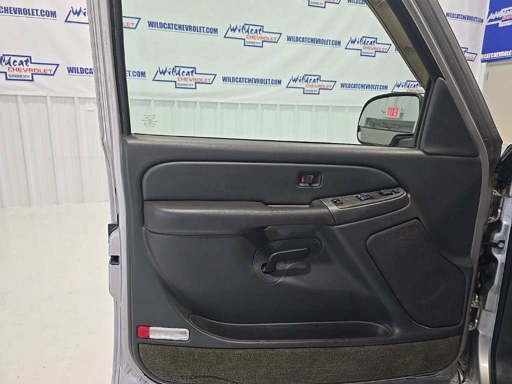 Used 2004 Chevrolet Silverado 1500 LS image 12