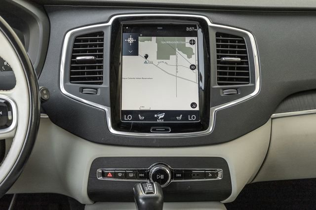Used 2020 Volvo XC90 T5 Momentum image 8