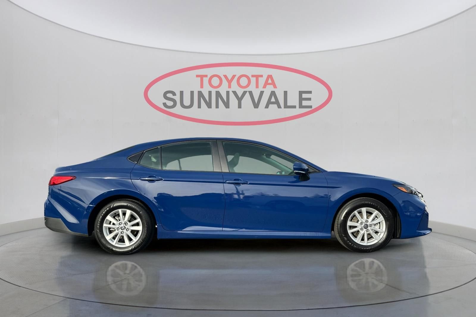 Used 2026 Toyota Camry LE w/ Convenience Package image 8