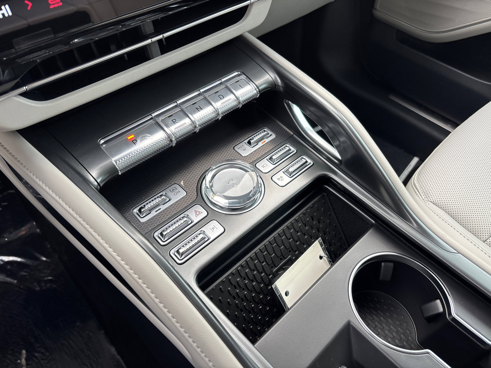 New 2026 Lincoln Nautilus Premier image 24