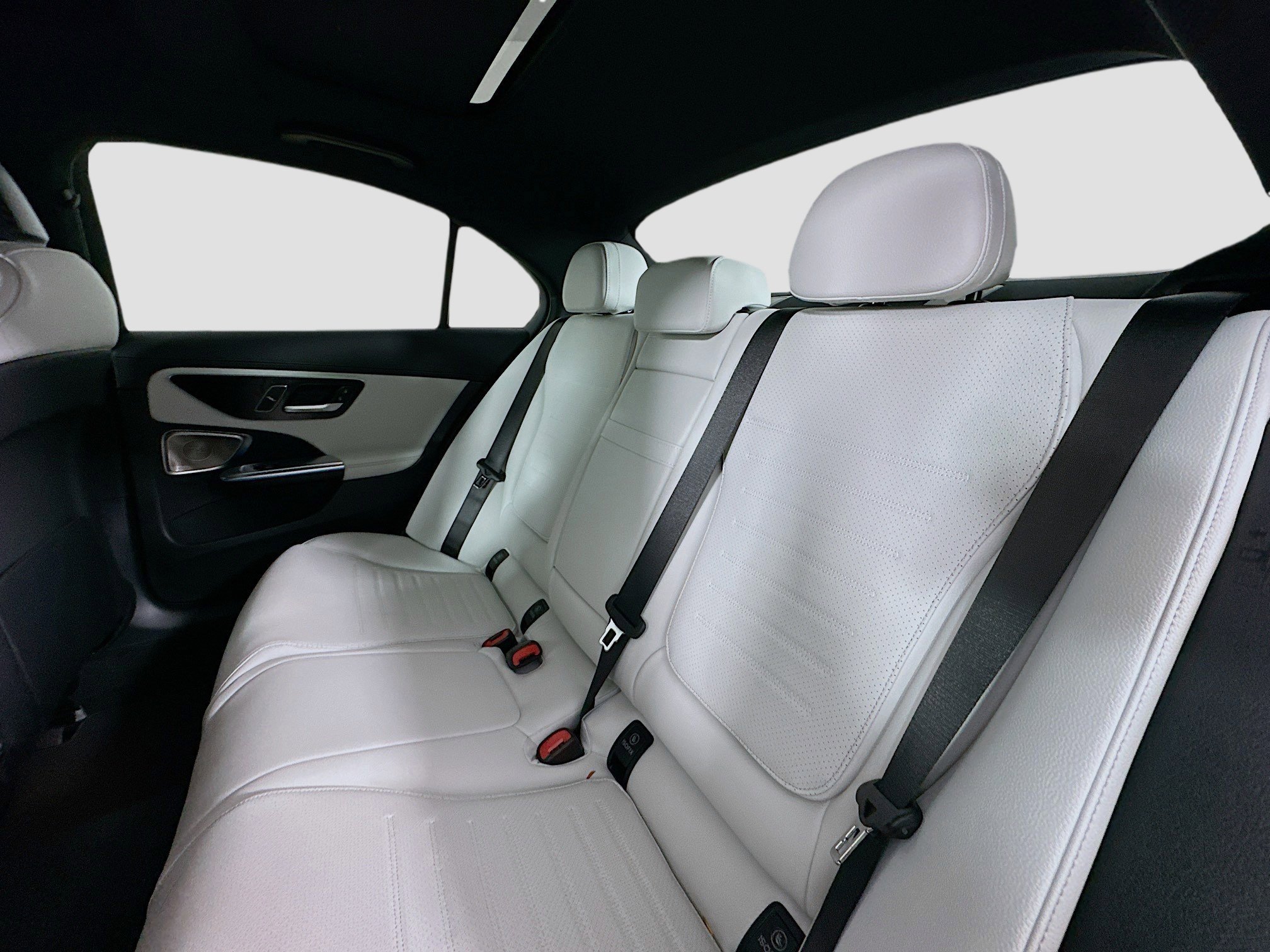 Used 2026 Mercedes-Benz C 300 4MATIC Sedan image 32