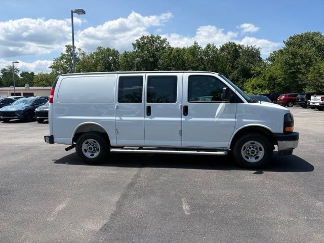 Used 2025 GMC Savana 2500 w/ Driver Convenience Package RWD image 9