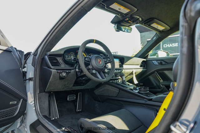 Used 2025 Porsche 911 GT3 RS image 15
