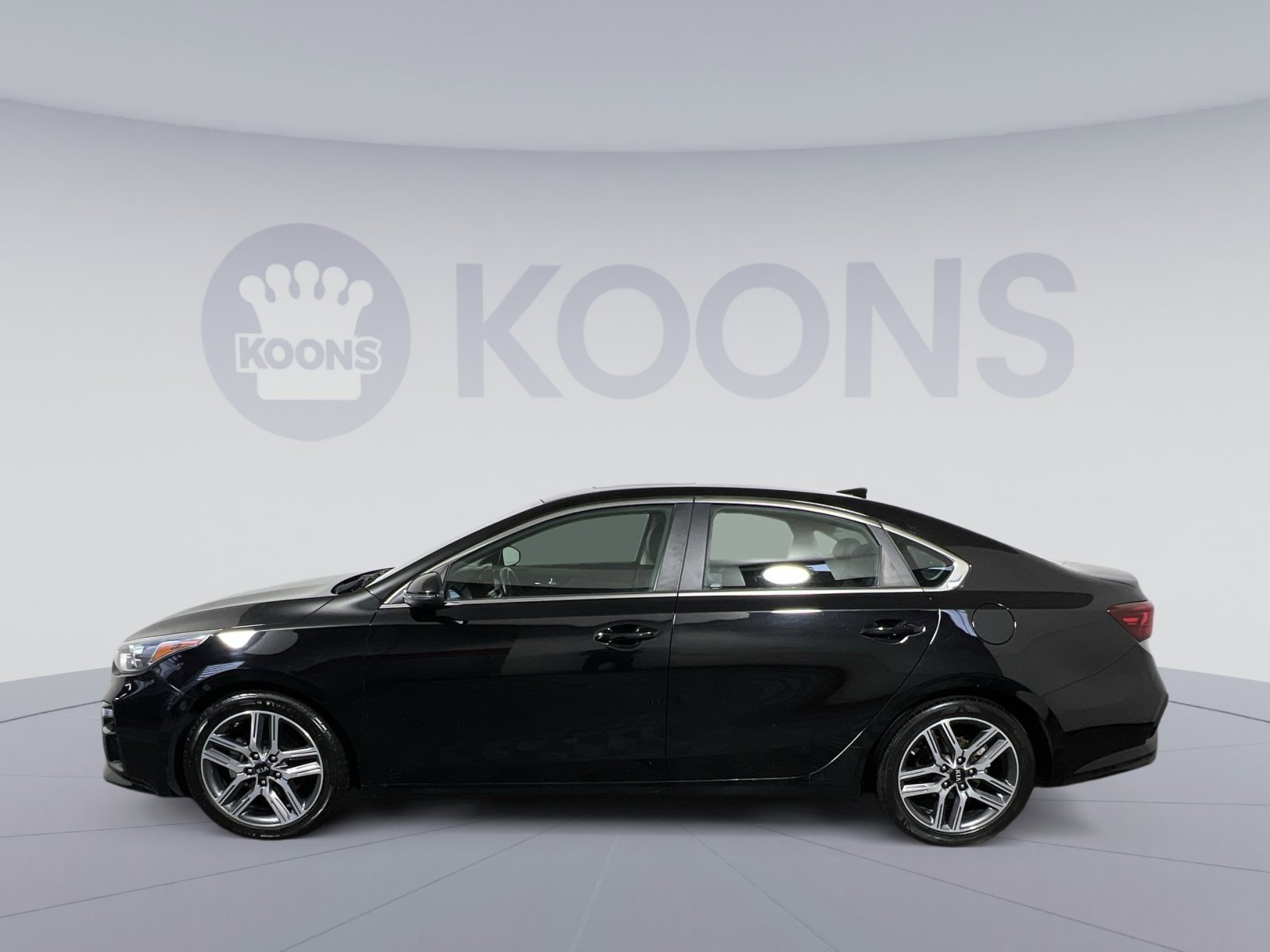Used 2021 Kia Forte EX image 2