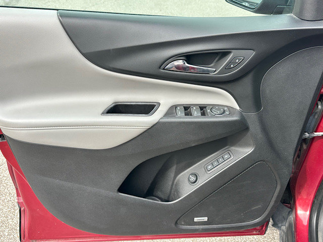 Used 2018 Chevrolet Equinox Premier FWD image 18