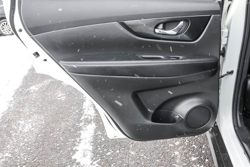 Used 2020 Nissan Rogue SL w/ Premium Package image 30