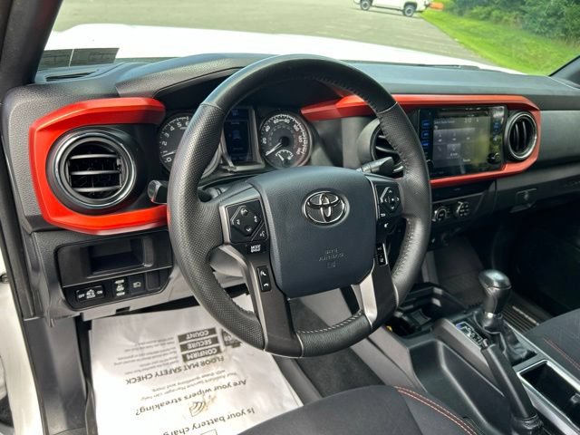 Used 2019 Toyota Tacoma TRD Off-Road AWD/4WD image 29