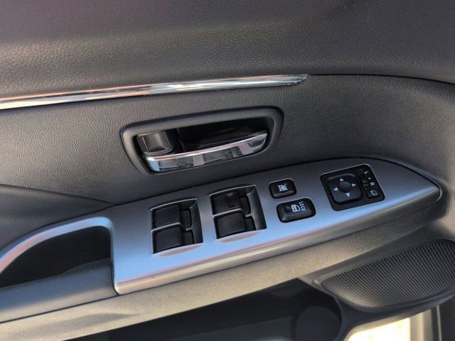 Used 2025 Mitsubishi Outlander Sport SE AWD/4WD image 13