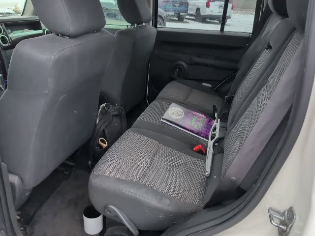 Used 2008 Jeep Commander Sport image 16