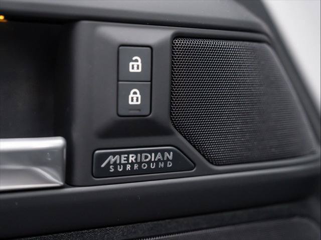 New 2026 Land Rover Defender 130 X-Dynamic SE AWD/4WD image 26
