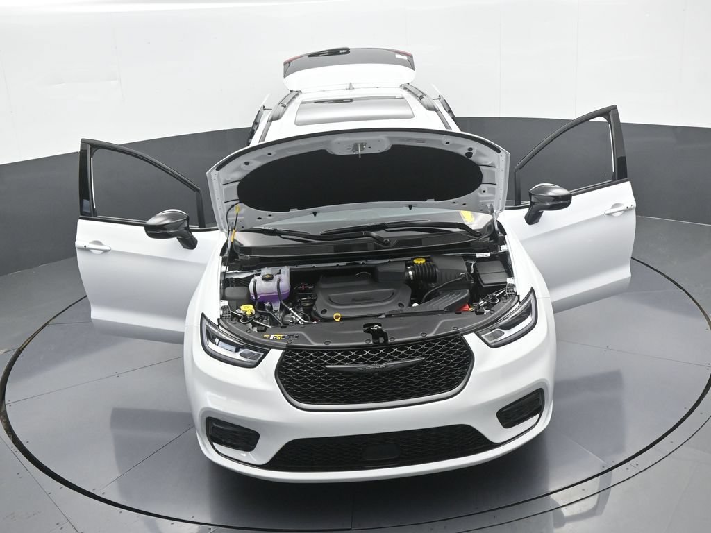 New 2026 Chrysler Pacifica Limited w/ S Appearance Package FWD image 66