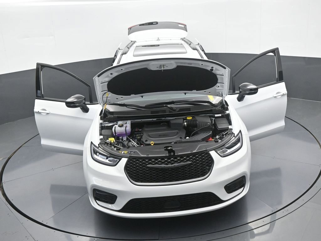 New 2026 Chrysler Pacifica Limited w/ S Appearance Package image 66