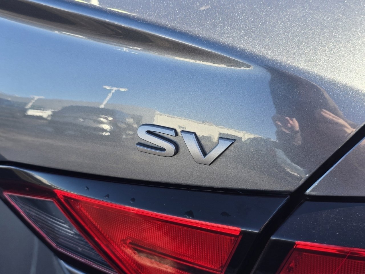 Used 2024 Nissan Altima 2.5 SV image 10