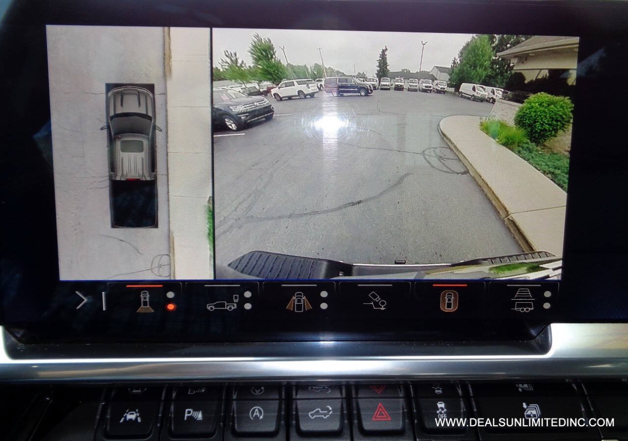 Used 2024 Chevrolet Silverado 1500 LTZ w/ LTZ Premium Package AWD/4WD image 19