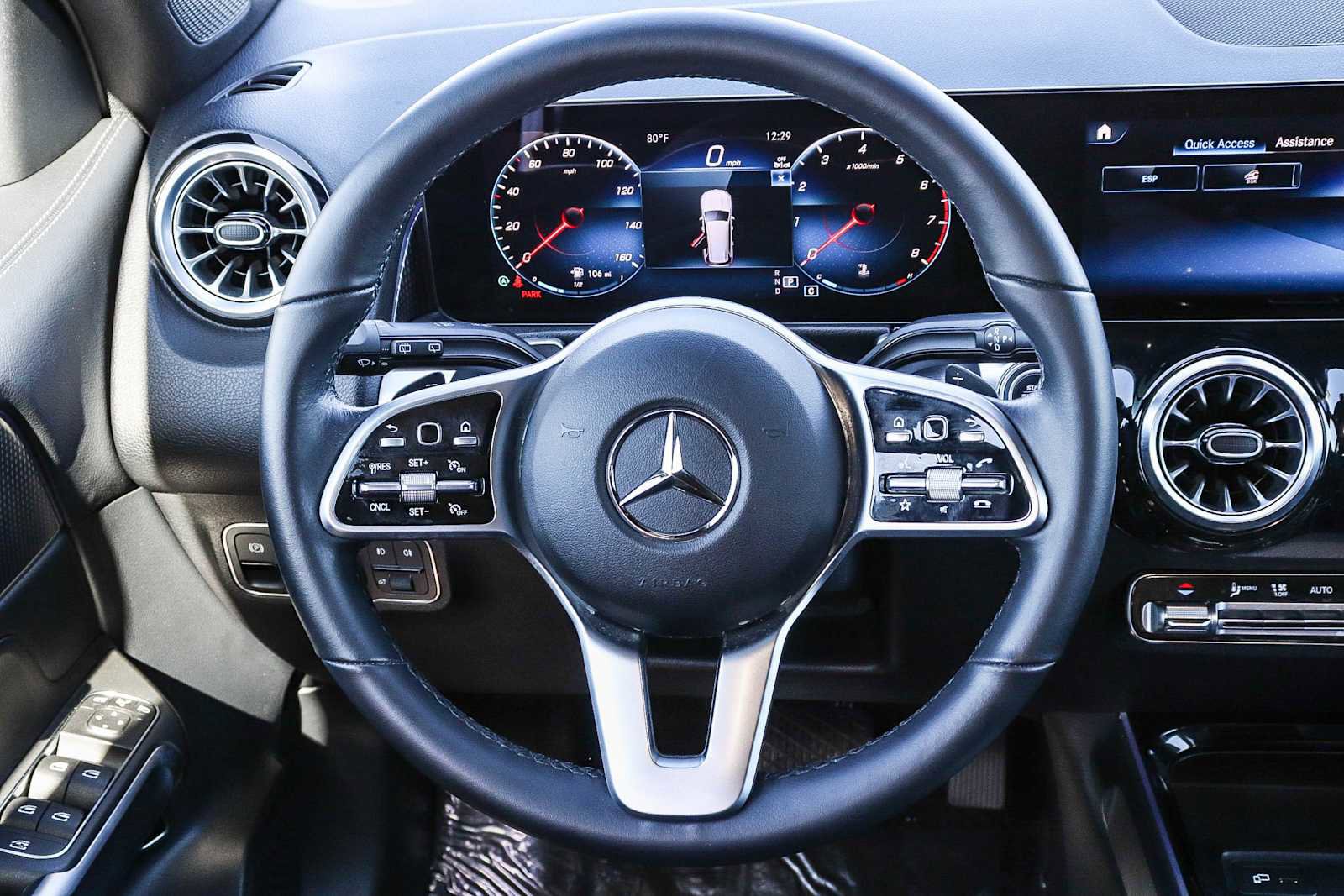 Used 2023 Mercedes-Benz GLB 250 4MATIC image 15