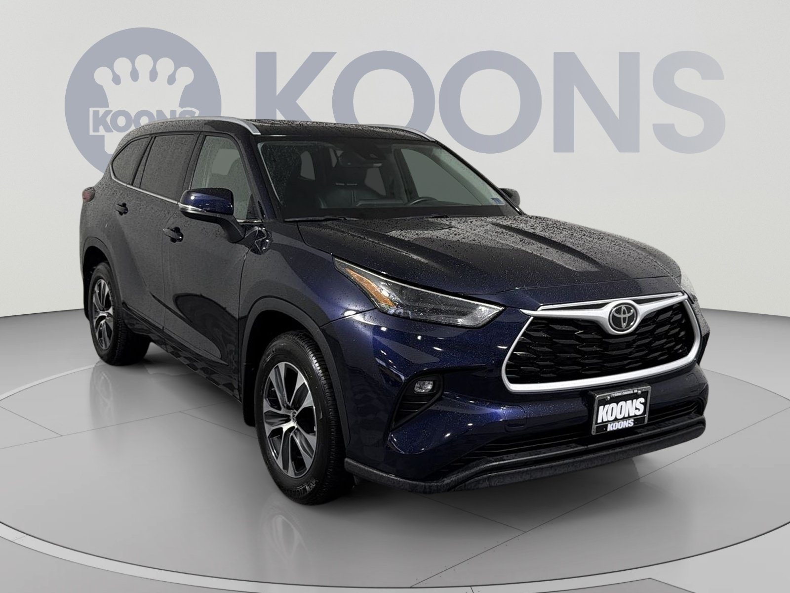Used 2025 Toyota Highlander XLE AWD/4WD image 10