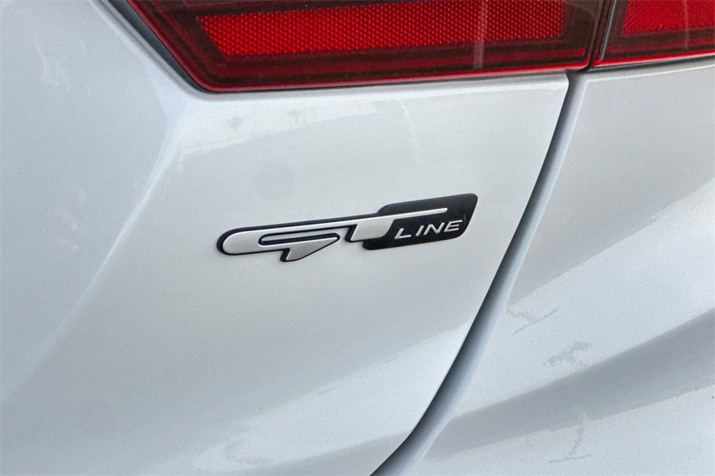 Used 2023 Kia Forte GT-Line image 32
