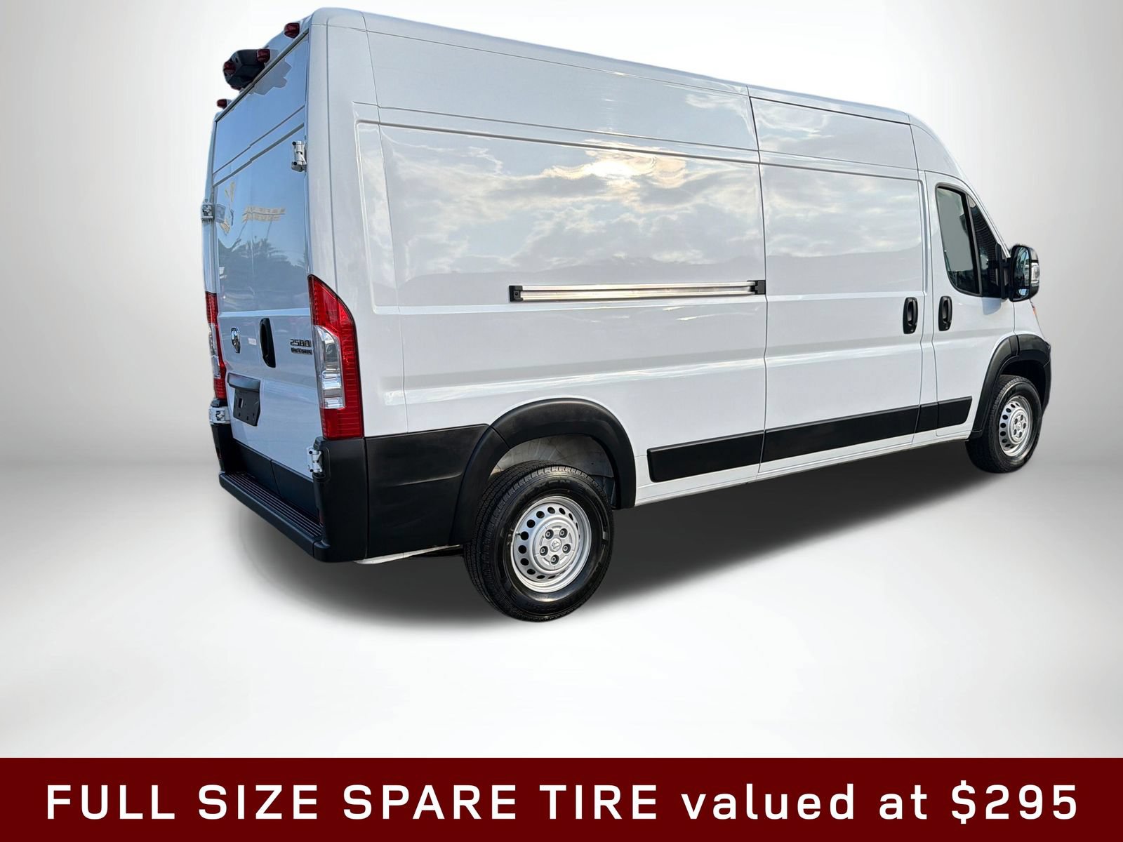Used 2026 RAM ProMaster 2500 w/ Convenience Group FWD image 6
