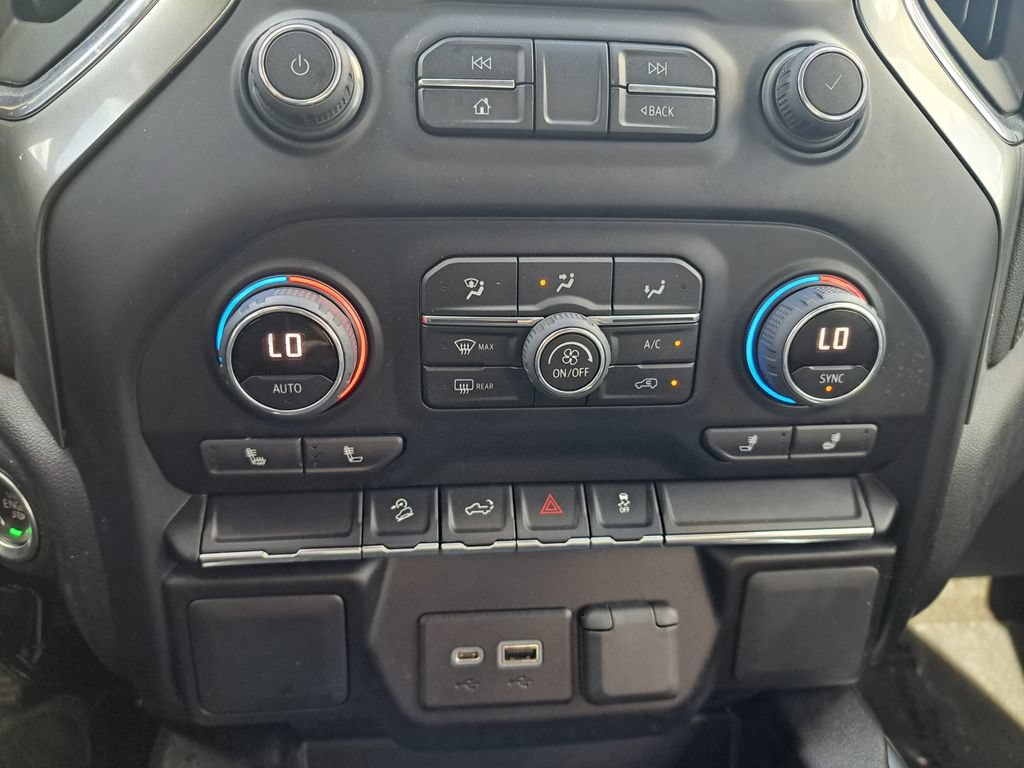 Used 2022 Chevrolet Silverado 1500 LT Trail Boss w/ Bed Protection Package AWD/4WD image 15