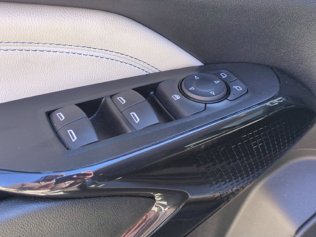 Used 2026 Chevrolet Trax LT FWD image 10