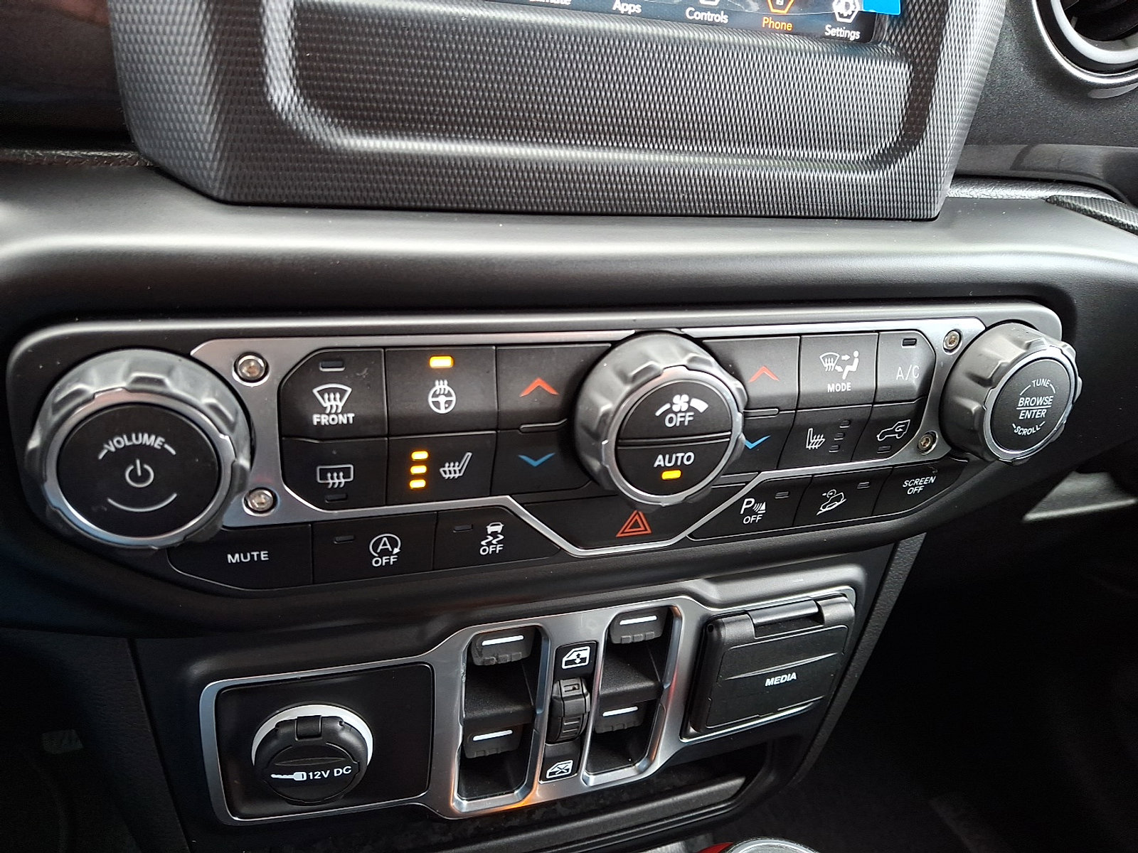 Used 2020 Jeep Wrangler Unlimited Sport image 15