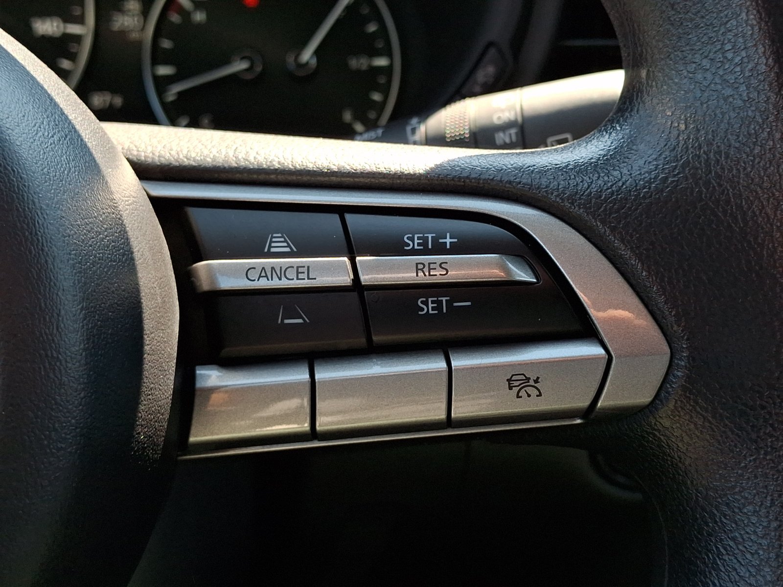 Certified 2023 MAZDA CX-30 AWD 2.5 S image 23
