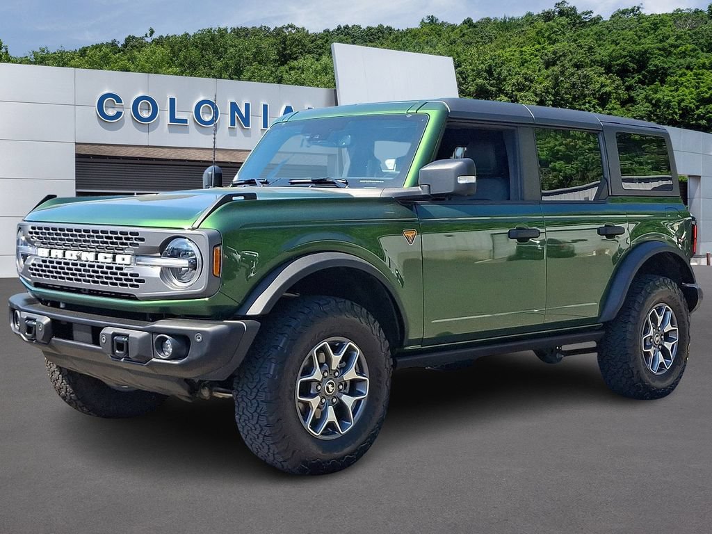 Certified 2025 Ford Bronco Badlands AWD/4WD image 3