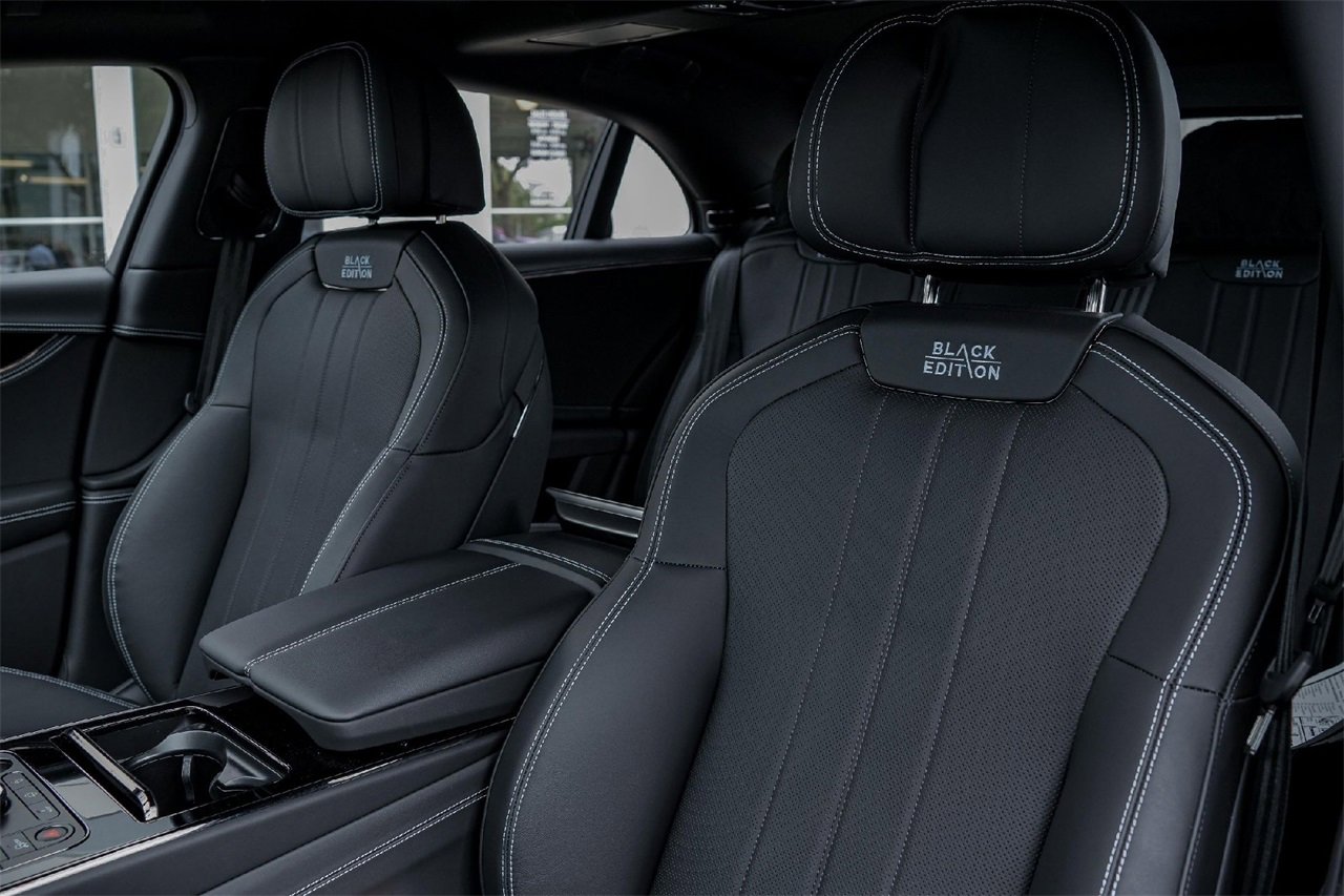 New 2025 Bentley Flying Spur Plug-In Hybrid image 21