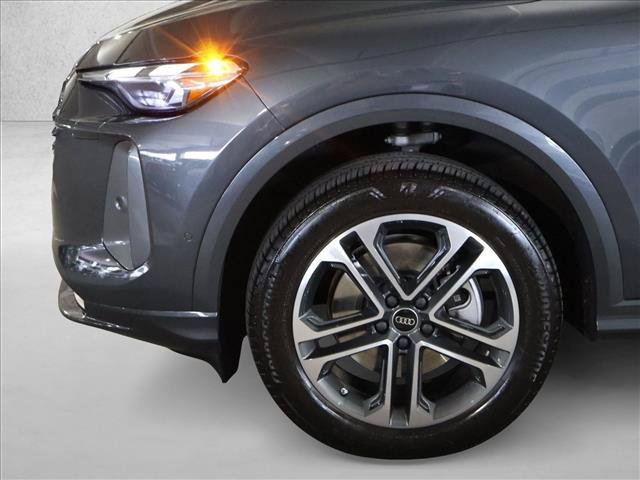 Used 2025 Audi Q5 Premium w/ Convenience Package AWD/4WD image 29